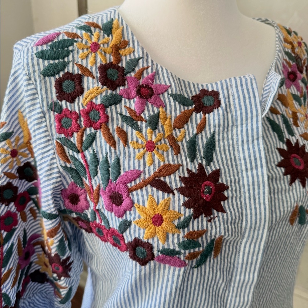 Floral Embroidered Striped Blouse - Picture 2 of 7